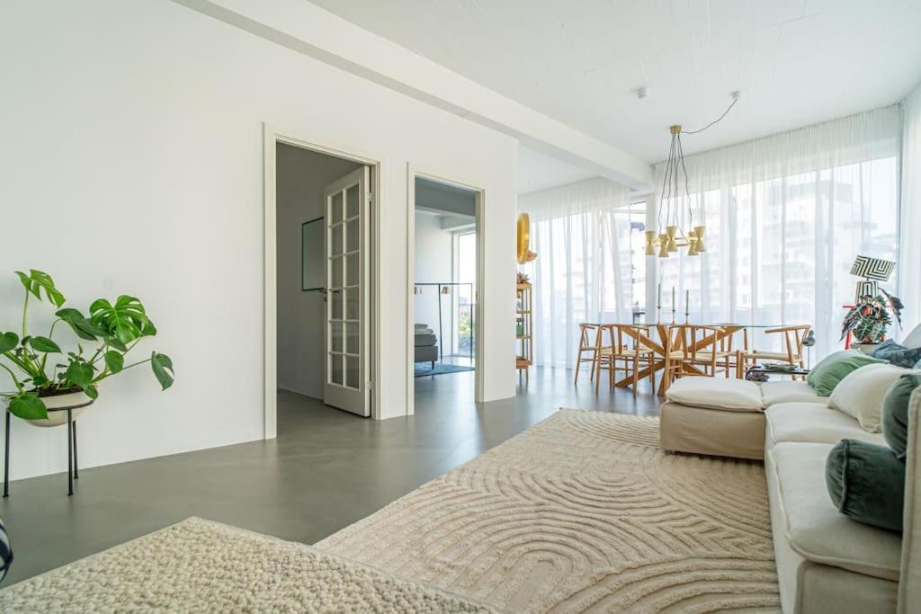 Scandinavian Premium Atelier - Spacious Comfort Apartment