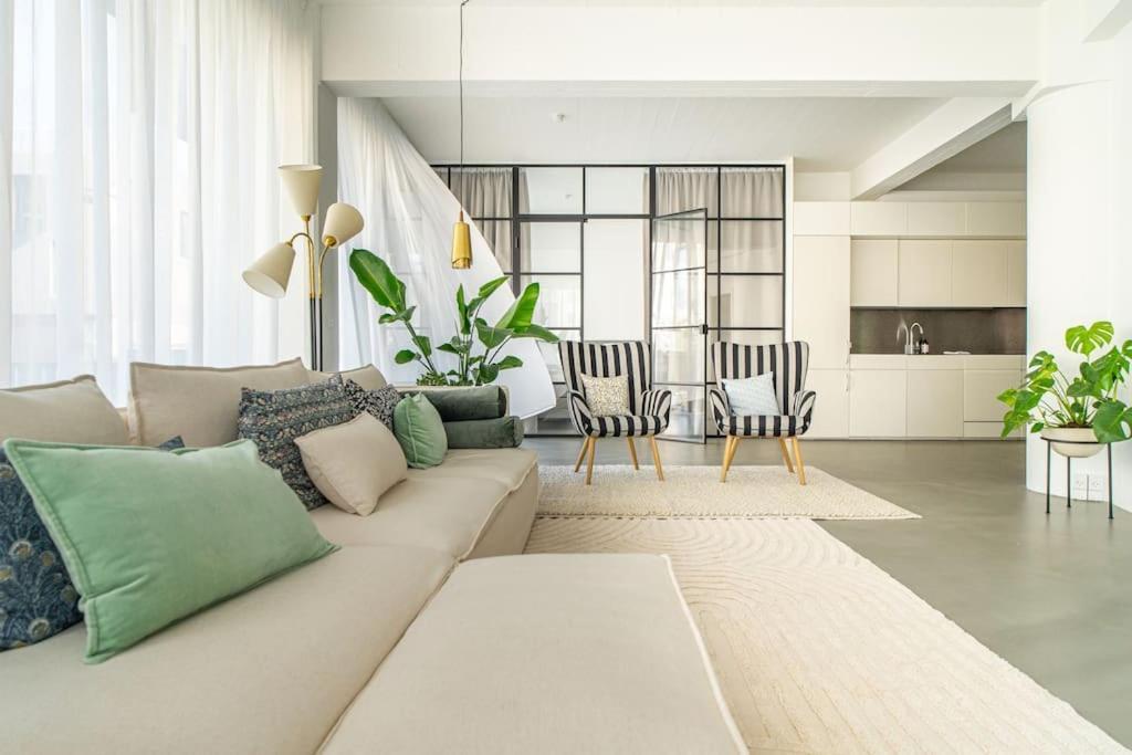 Apartment Scandinavian Premium Atelier - Spacious Comfort *
